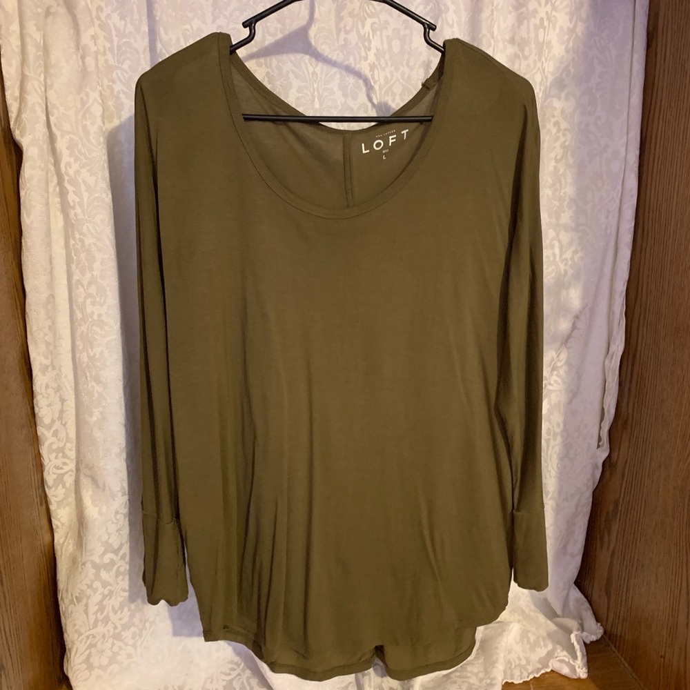 EUC Loft olive green long sleeved tee super soft!